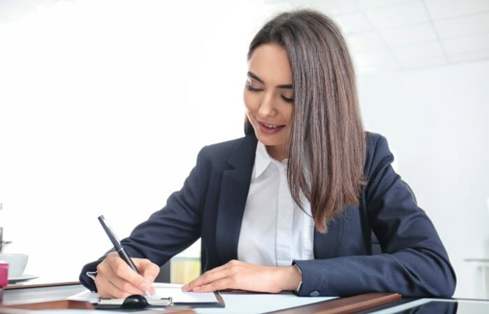 How to Write a Business Contract that Will Protect Your Interests